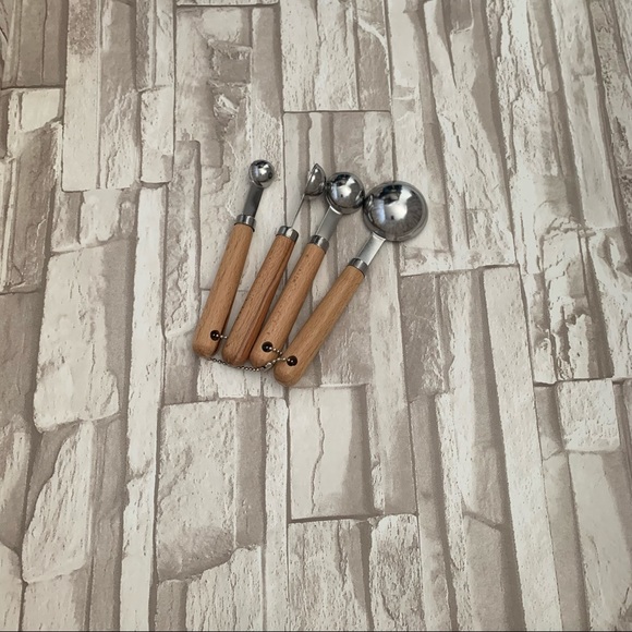 Rae Dunn Wood Handle Measuring Spoons - Picture 3 of 6